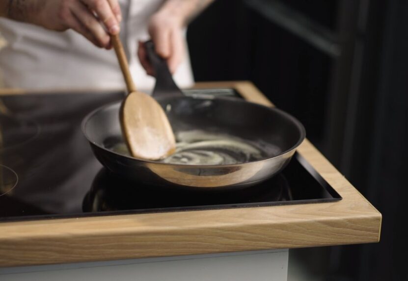 woman cooking 